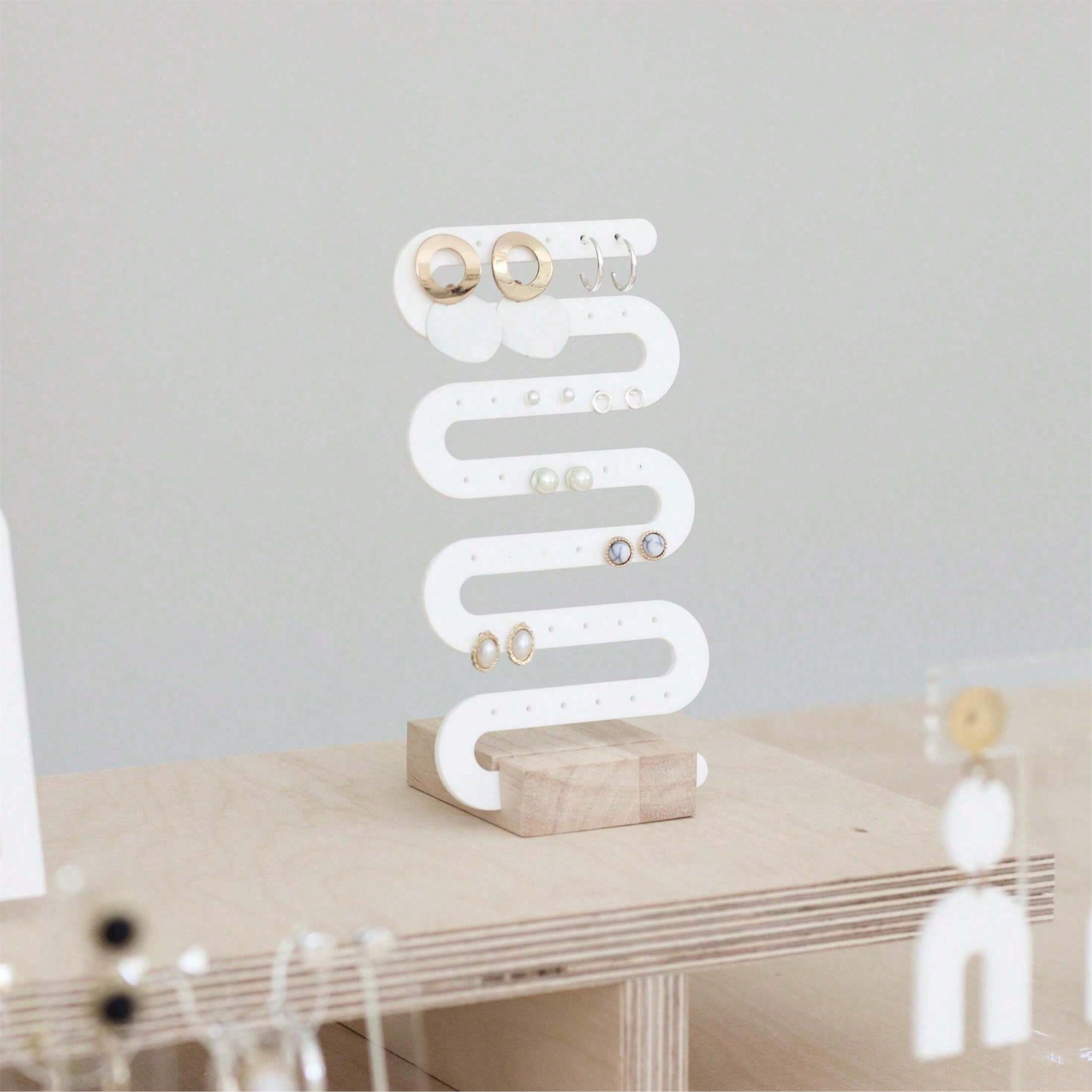 Artistic Spiral Acrylic Jewelr - Body Jewelry Websites recension och pris